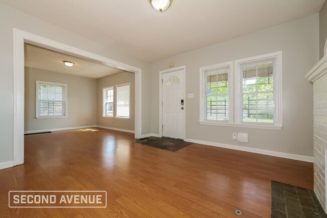 2314 Van Brunt Blvd