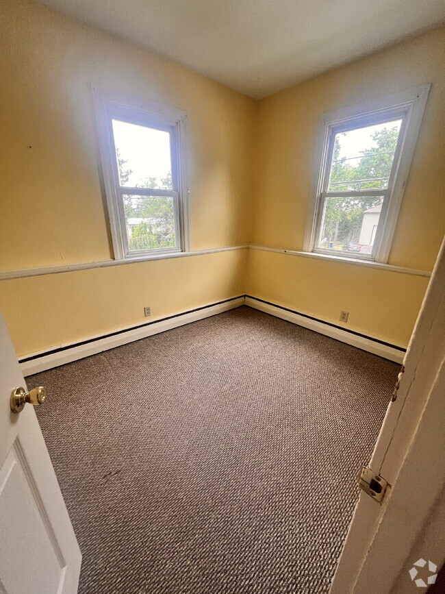 Building Photo - 923 Greenbriar Rd Rental