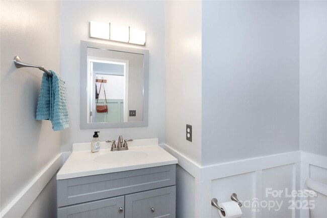 Photo - 2304 Coltsgate Road