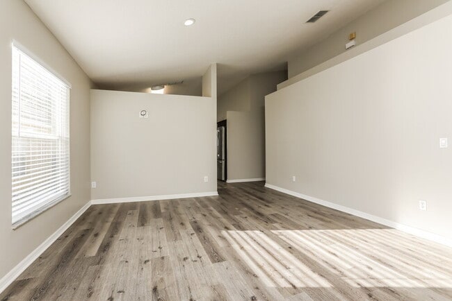 Photo - 4654 Park Eden Cir