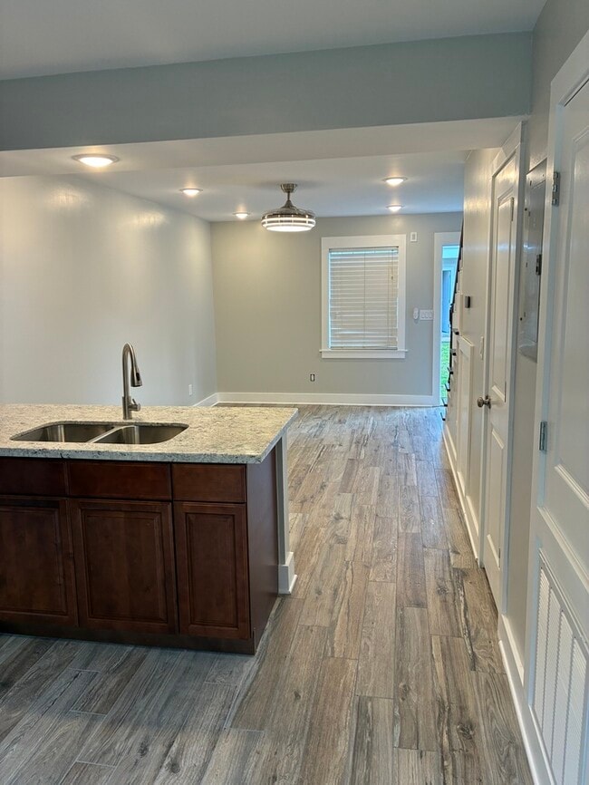 Photo - Beautiful 2/1.5 townhouse