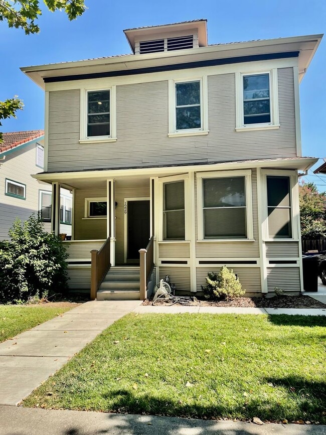 Building Photo - 1229 T St Unit 2