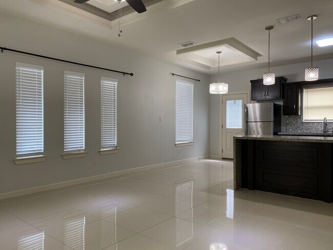 Photo - 904 E Myrtle Beach Ave Unit 1