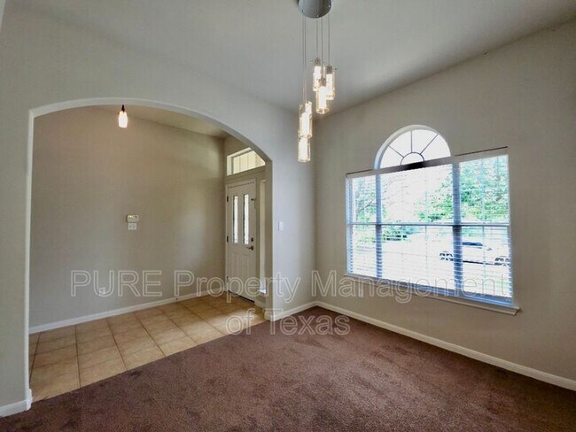 1104 Kensington Castle Trl