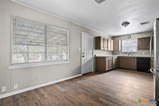 Photo - 110 North Dr