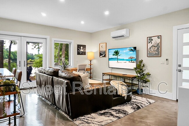 Photo - 665 Daniel Whaley Rd Condo Unit B