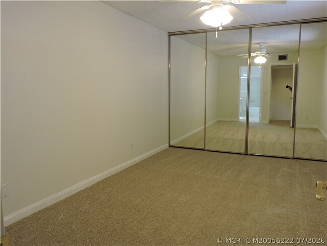 Building Photo - 2865 SW Lakemont Pl