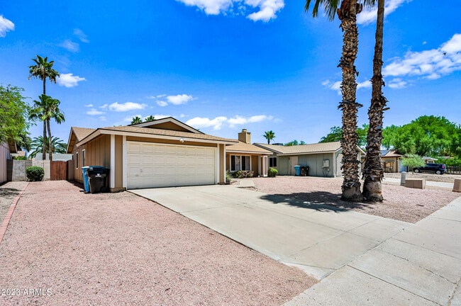 Photo - 6830 E Paradise Ln