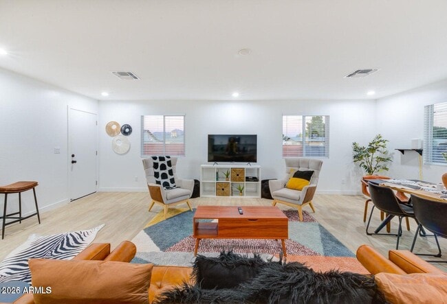 Photo - 341 S Mountain Rd