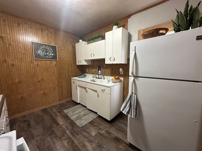 Photo - 2 bed, 1 bath home for rent in Waterloo