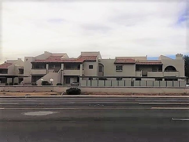 Building Photo - AFFORDABLE UNIT IN NORTH PHOENIX COMING SOOM!!!