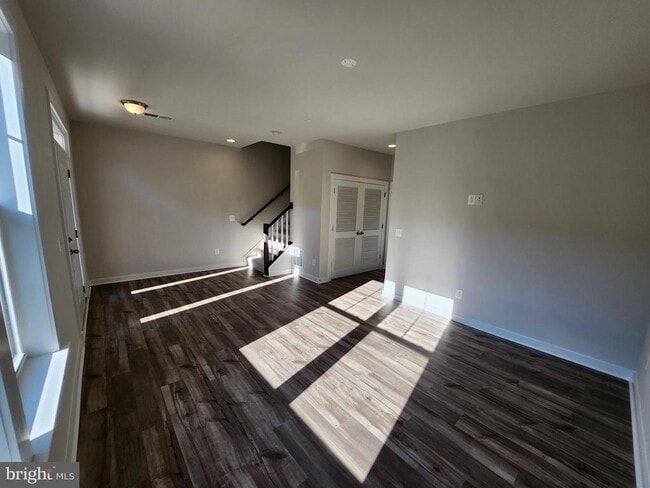 Building Photo - 113 Beatson St Rental