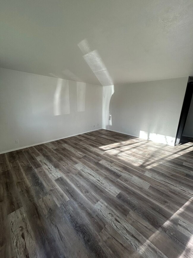 Photo - 2255 Shadylane Dr Unit 2253