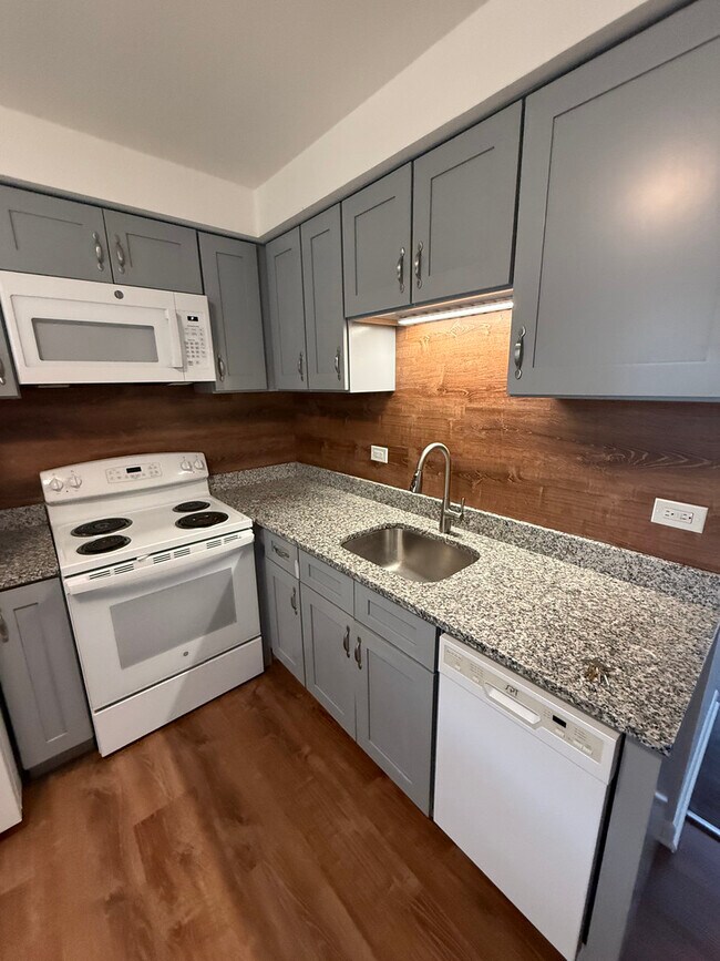 Photo - 10351 Chaucer St Unit 2S