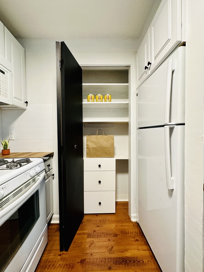 Photo - 982 Hatch St Unidad Mt Adams 1 Bedroom