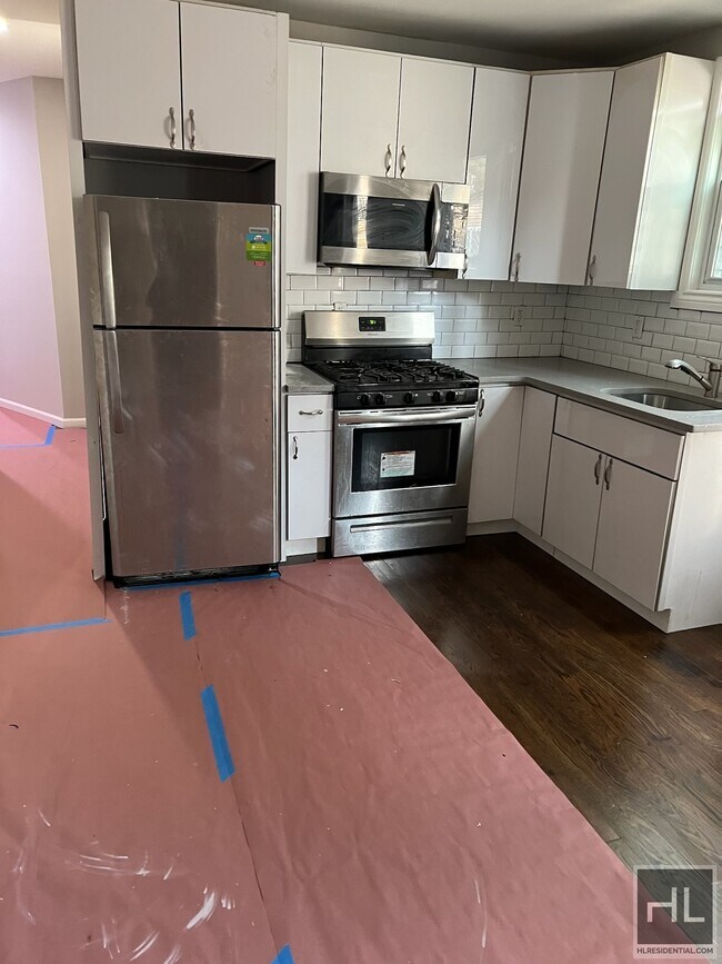 Photo - GUT RENOVTED NATURALLY BRIGHT BEAUTIFUL 3... Unit 1