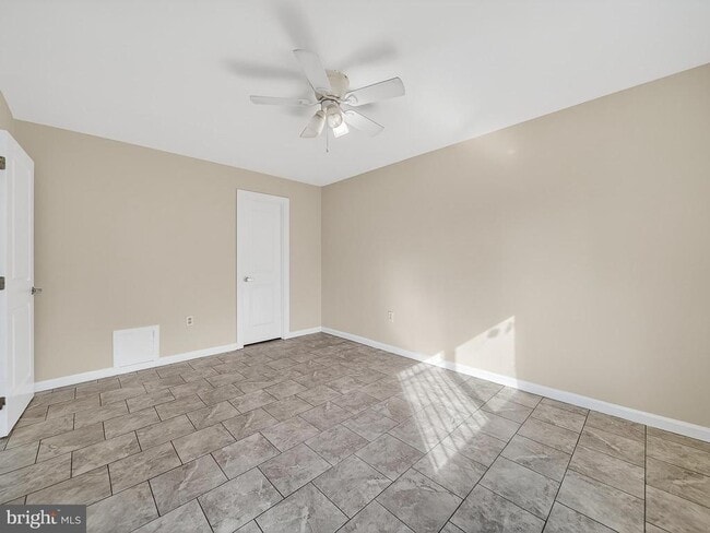 Photo - 3111 Naylor Rd SE Unit 104