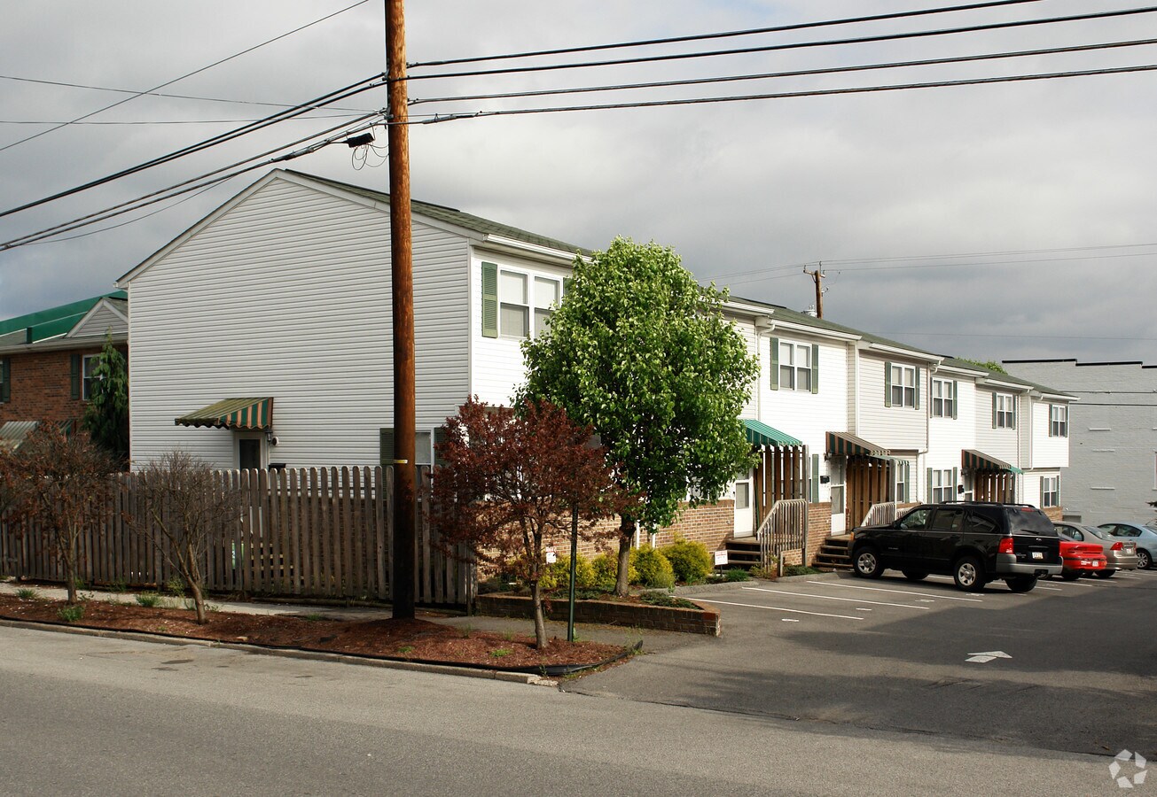 Photo - 731 Straley Ave