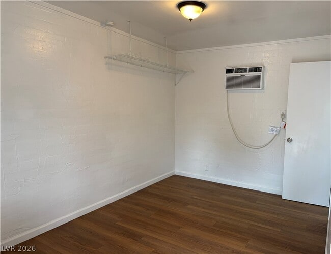 Photo - 2125 Elm Ave