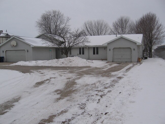 Photo - 932 Tayco Rd Unit Townhome