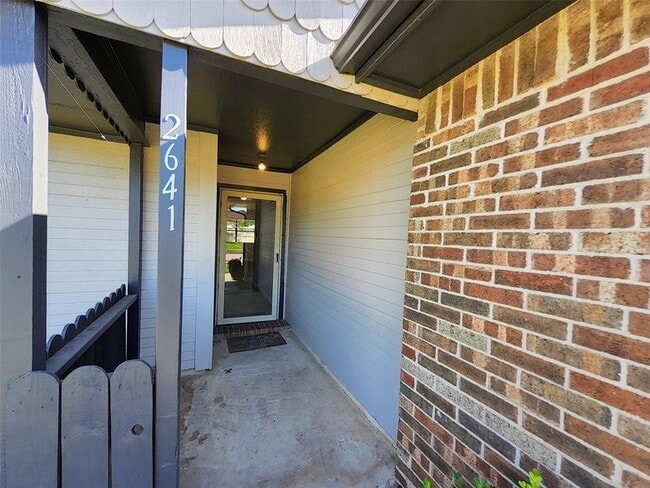Photo - 2641 Berkshire Ln