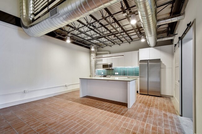 Photo - 215 Coca-Cola Pl Unit 204