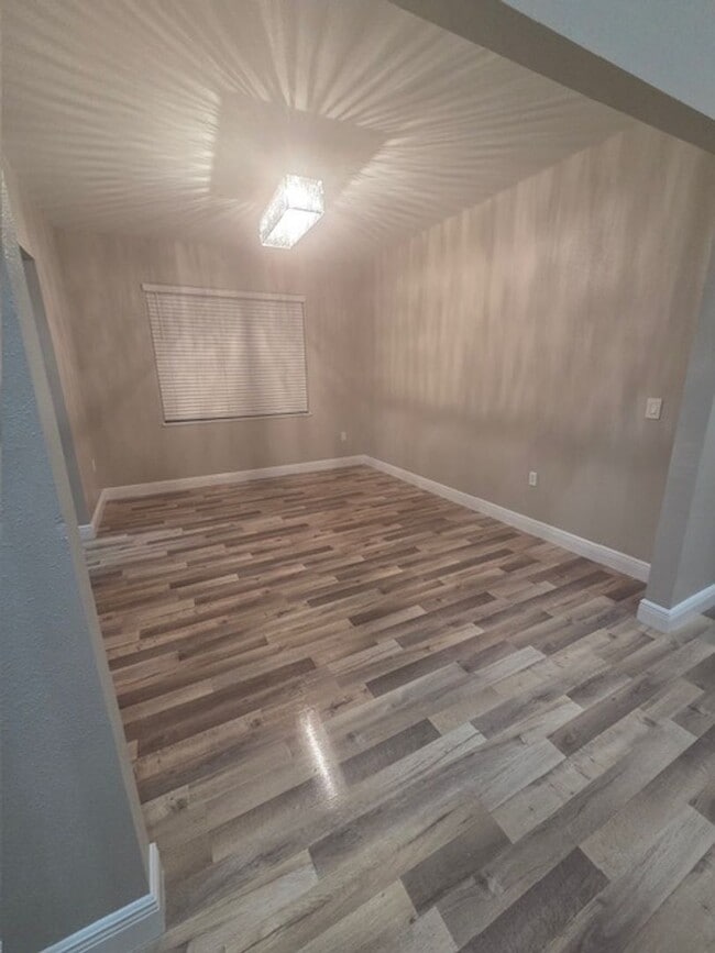 Photo - 4/3.5 Home in Meadow Woods area for Rent!