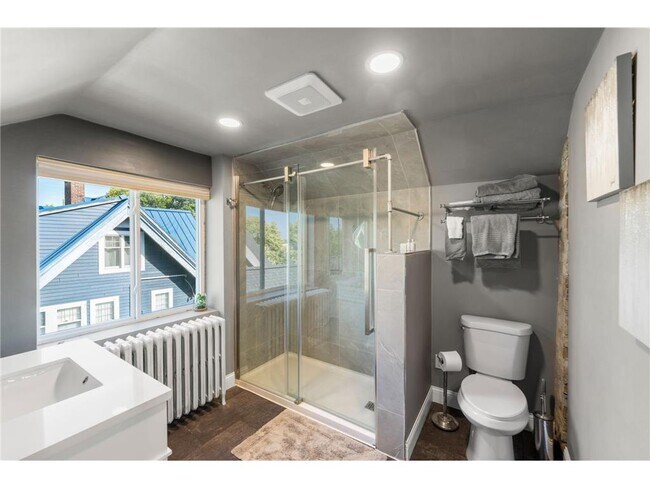 Photo - 2707 Garfield Ave