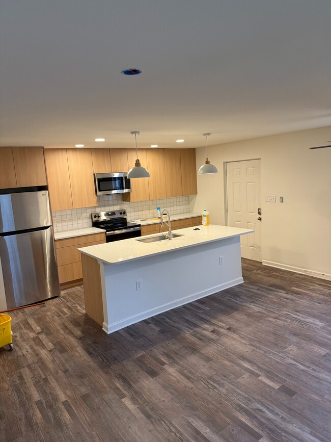 Photo - Room in Apartment on Liberty St