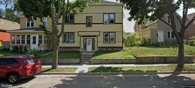 Building Photo - 580 Thomas Ave W Unit 4