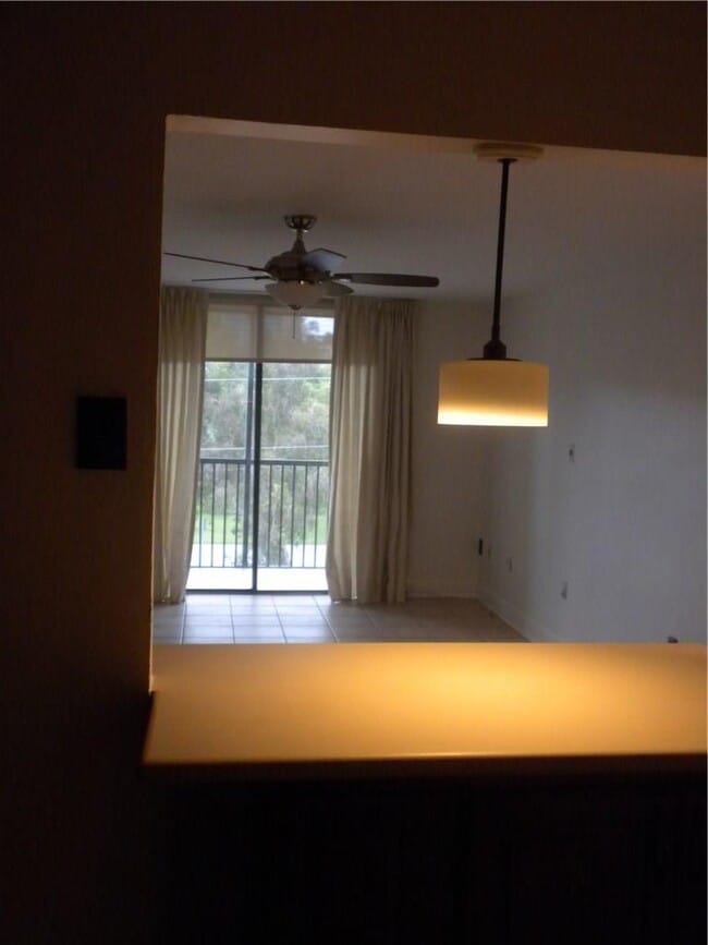 Photo - 16950 W Dixie Hwy Unidad 334