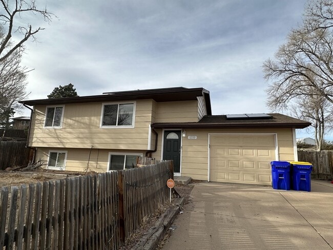Photo - 1250 Chiricahua Dr House