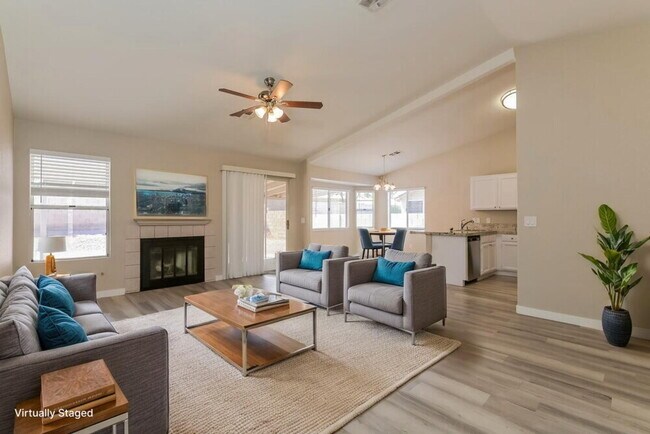 Photo - 909 Dodge St