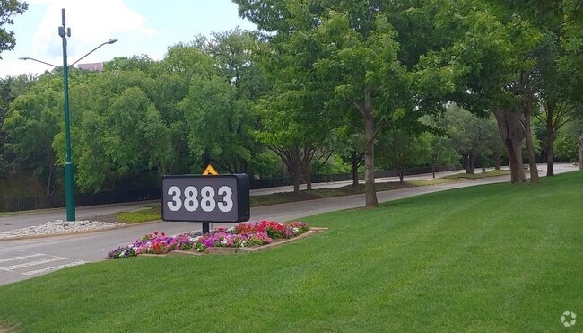 Building Photo - 3883 Turtle Creek Blvd Unit 1004 Rental