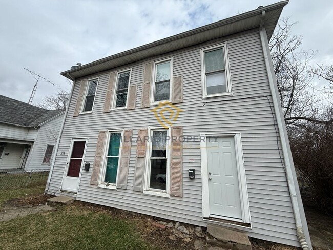 Building Photo - 209-211 N 16th Street Unit 209 N 16th Street