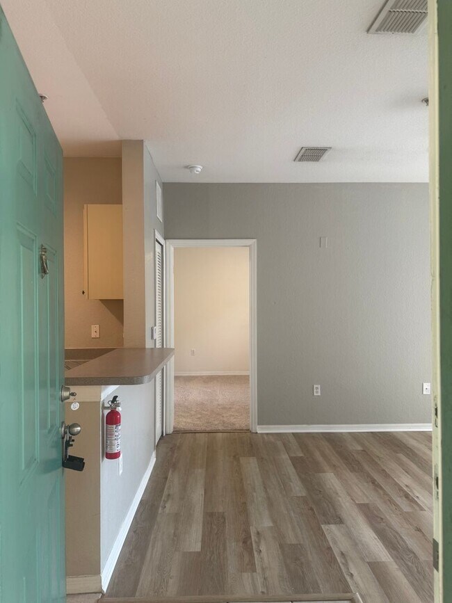 Photo - 8927 Legacy Ct Unit 20-103 -