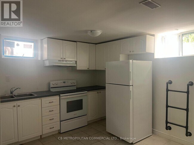 Photo - 110 Marcella St
