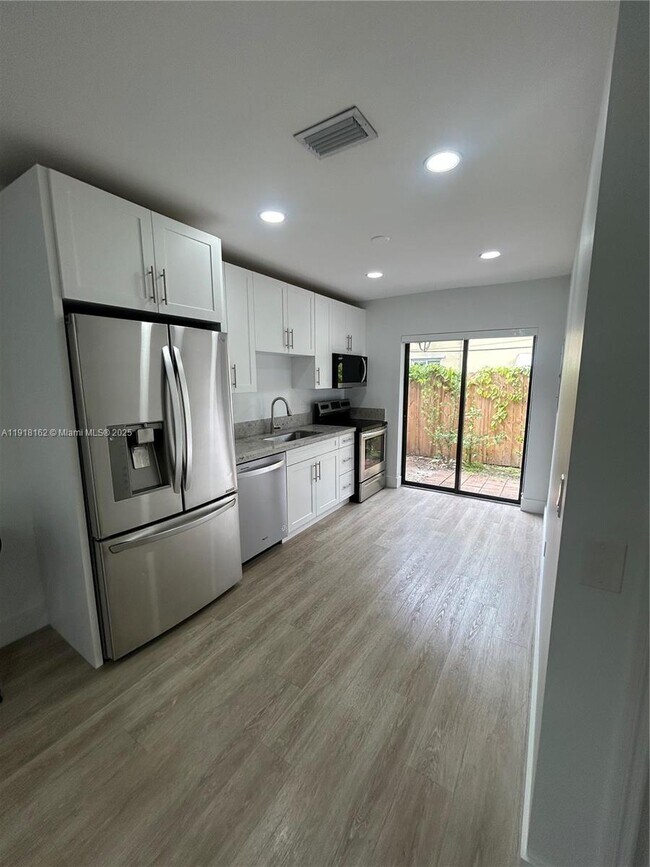 Photo - 6121 SW 48th Ct Unidad 3