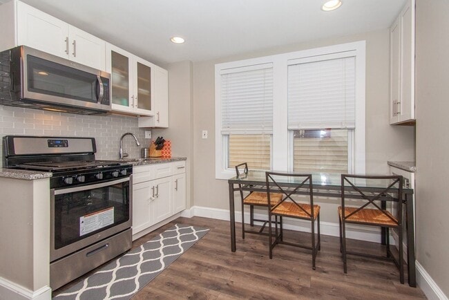 Photo - 150 Maverick St Unit 2