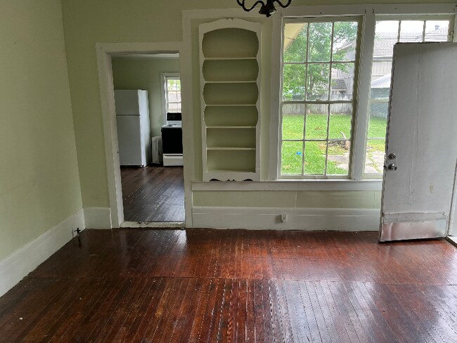 Photo - 131B Center St