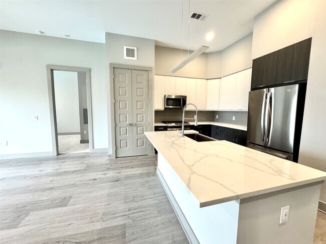 Photo - 401 W 25th St Unit 1134