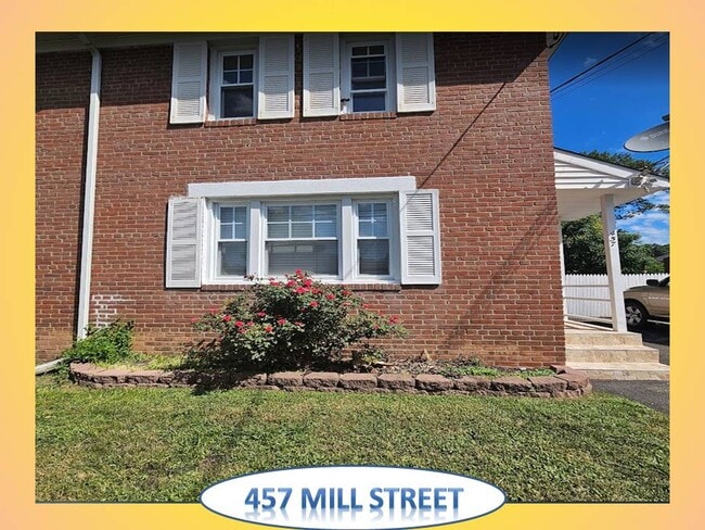 Building Photo - 457 Mill St Rental