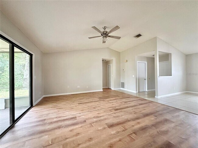 Photo - 896 Mentmore Cir