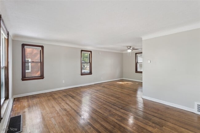 Photo - 4723 W 125th St