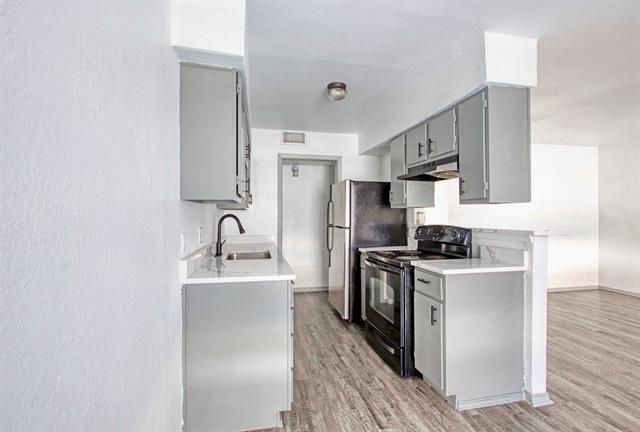 Building Photo - 916 Isbell Rd