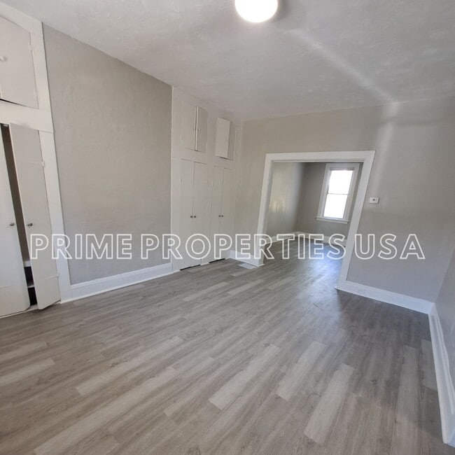 Photo - 305 Anthony St