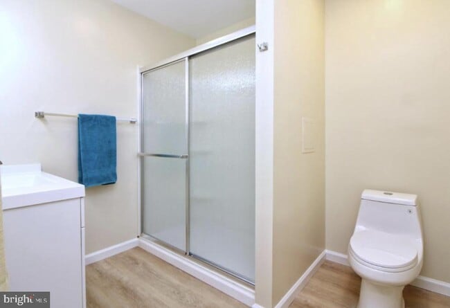 Building Photo - 629 Mineral Ave