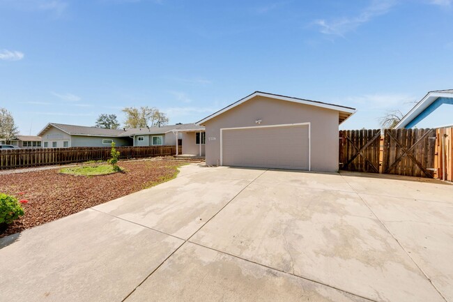 Photo - 7726 Laurie Way