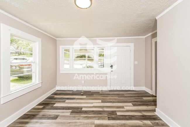 Photo - 729 83rd Pl S