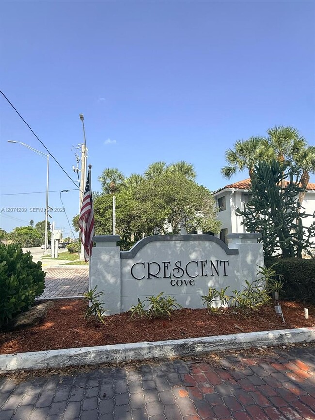 Building Photo - 3228 Coral Lake Dr Unit 3228